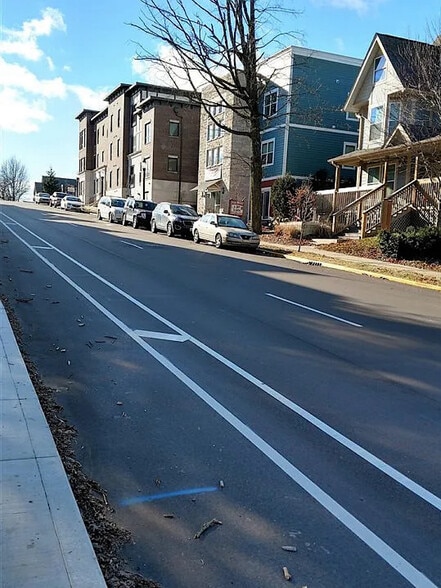 More Photos Of 809 N Walnut St, Bloomington Apartments For Sale