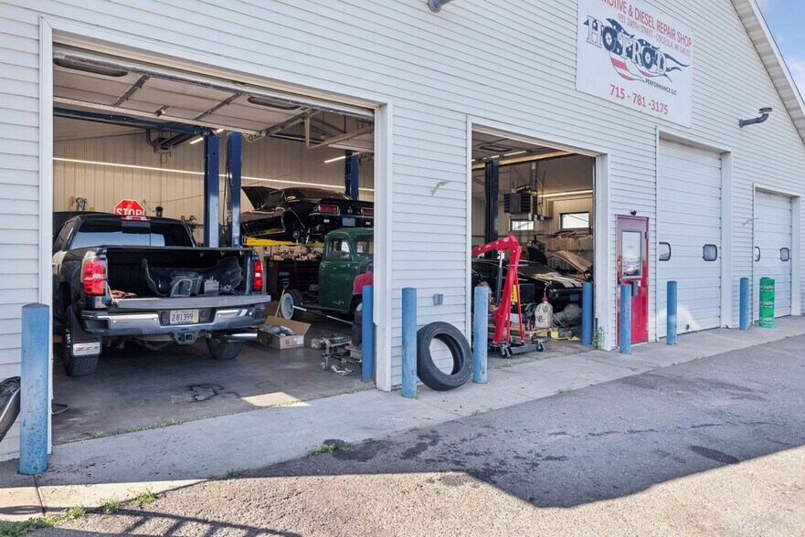 More Photos Of 931 240th St, Osceola General Retail For Sale