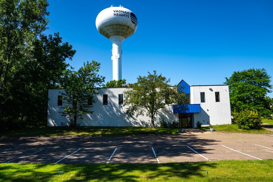 More Photos Of 400 Commerce Ct, Vadnais Heights Manufacturing For Sale