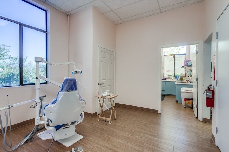 More Photos Of 343 E Alvarado St, Fallbrook Freestanding For Sale