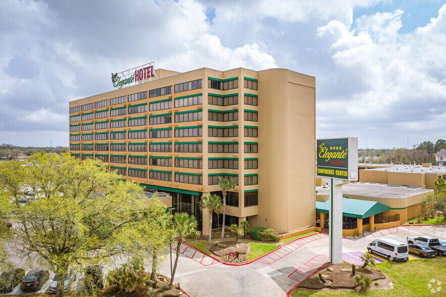 More Photos Of 2355 Interstate 10 S, Beaumont Hotel For Sale