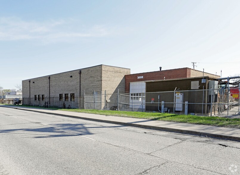 More Photos Of 535 N York Rd, Elmhurst Service For Sale
