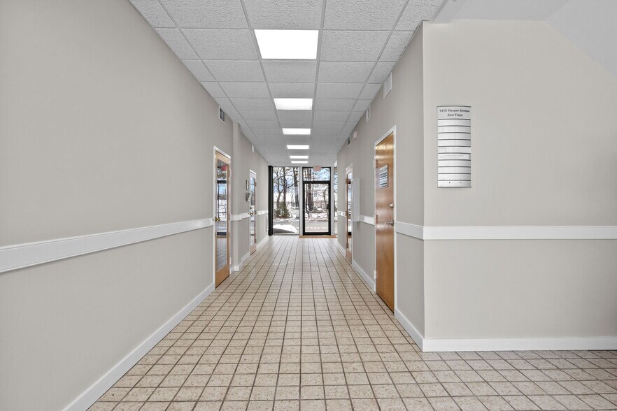 More Photos Of 1410 Hooper Ave, Toms River Office For Lease