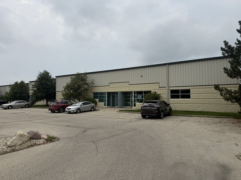 Primary Photo Of S83W18741-S84W18765 Saturn Dr, Muskego Distribution For Lease