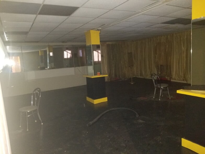 More Photos Of 215 Tallassee Rd, Athens Auto Repair For Lease