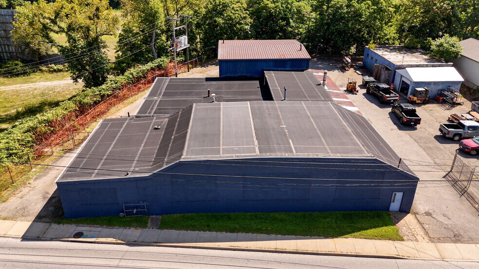 More Photos Of 1702 Wheeling Ave, Glen Dale Manufacturing For Sale