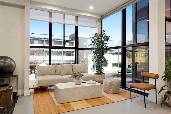 More Photos Of 2210 Main St, Santa Monica Office Residential For Sale
