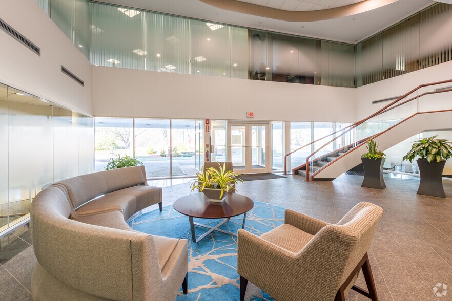 More Photos Of 138 River Rd, Andover Office For Lease