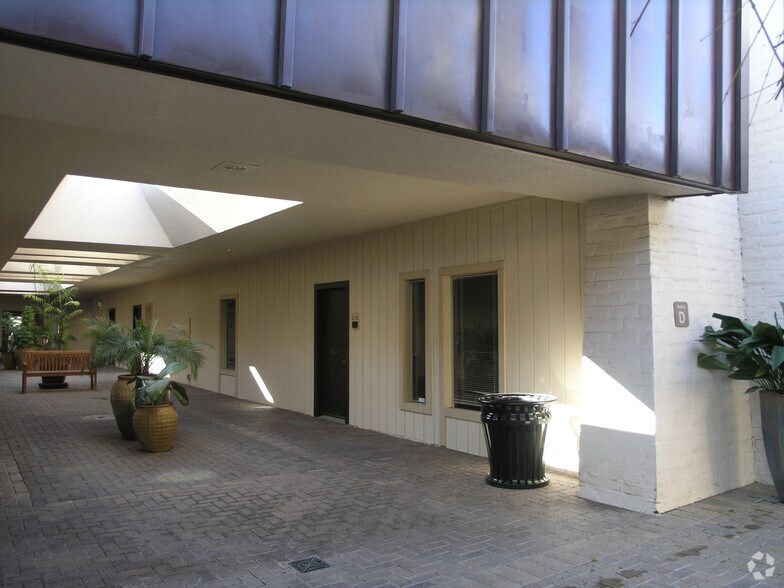 Primary Photo Of 701 Howe Ave, Sacramento Medical For Sale