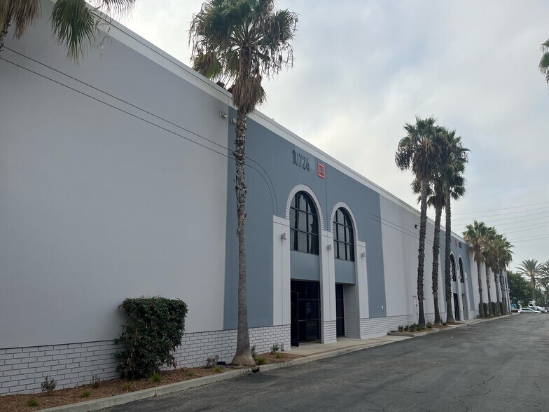 More Photos Of 10712-10748 Bloomfield Ave, Santa Fe Springs Warehouse For Lease