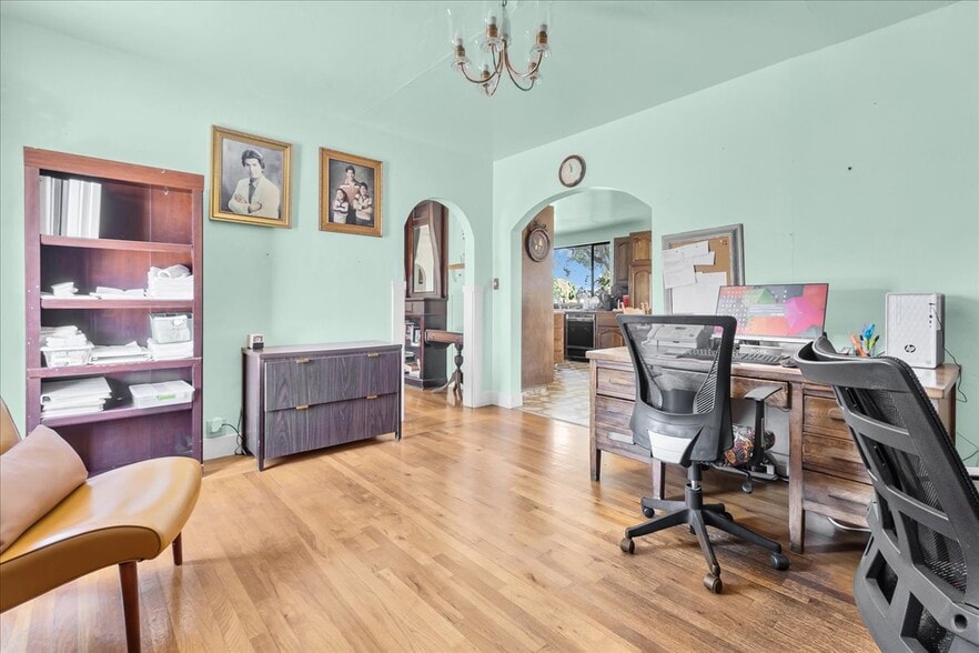 More Photos Of 1013 Front St, Soledad Hotel For Sale