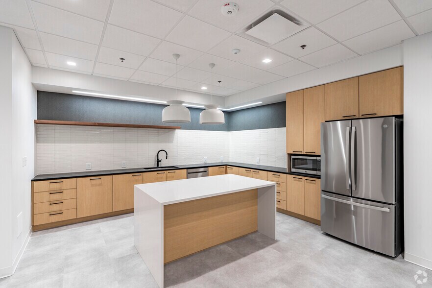 More Photos Of 8801 JM Keynes Dr, Charlotte Office For Lease