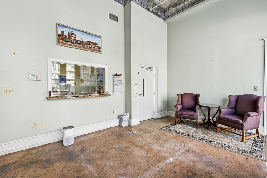 More Photos Of 1710 N 19th St, Tampa Office For Sale