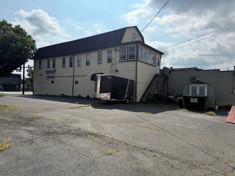 More Photos Of 430 Market St, Kingston Storefront Retail Residential For Sale