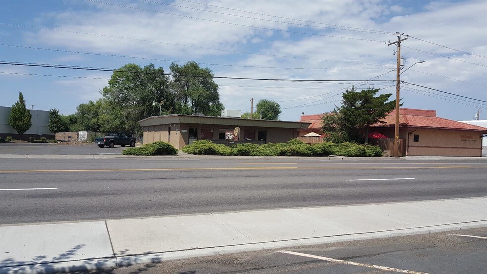 More Photos Of 1776 Washburn Way, Klamath Falls Medical For Sale