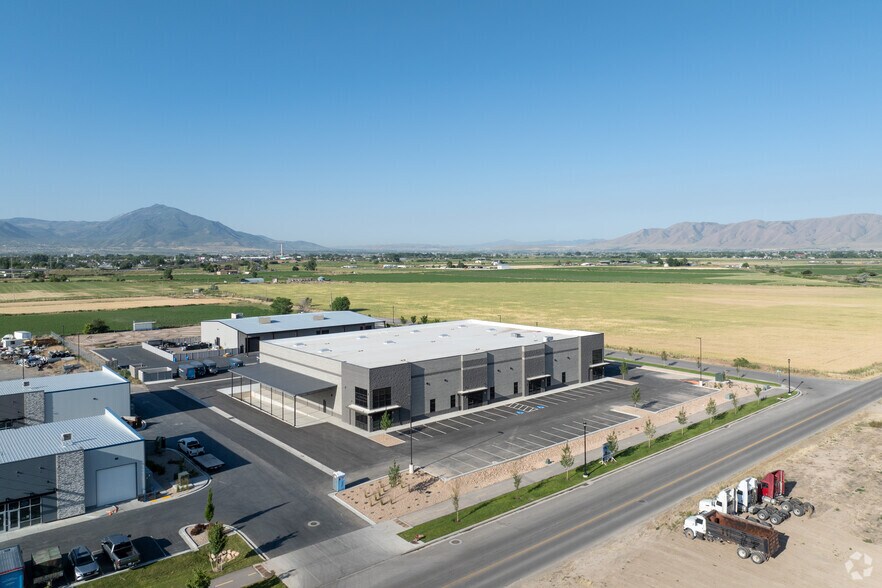 More Photos Of 861 W 1000 N, Spanish Fork Distribution For Lease