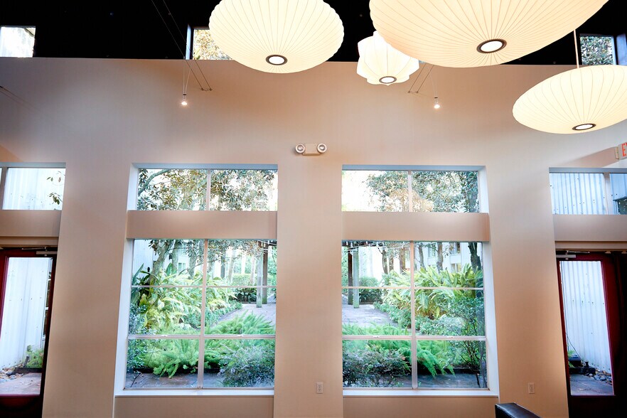 More Photos Of 5226 Elm St, Bellaire Light Distribution For Sale