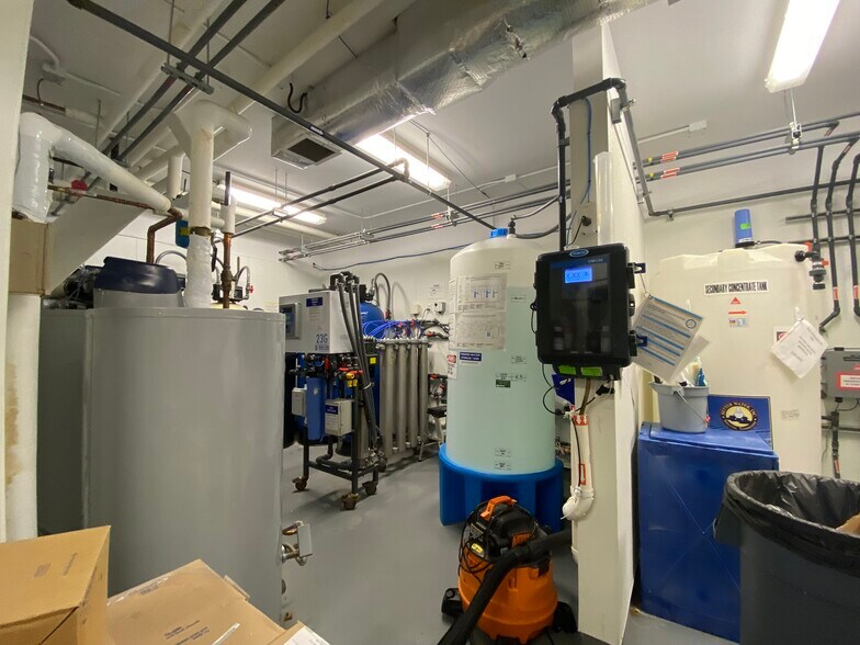 More Photos Of 4311 Old Indiana 261, Newburgh Medical For Sale