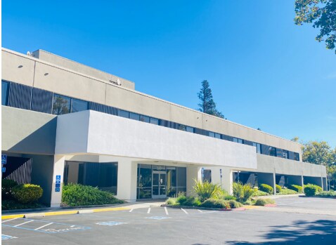 More Photos Of 350 Oakmead Pky, Sunnyvale Research And Development For Lease