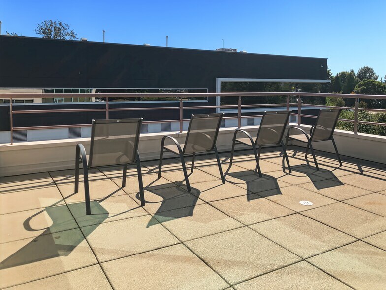 More Photos Of 13353 Commerce Pky, Richmond Coworking Space