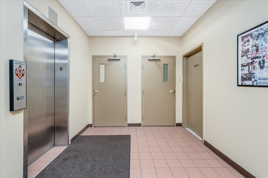 More Photos Of 7 Route 101A, Amherst Medical For Sale