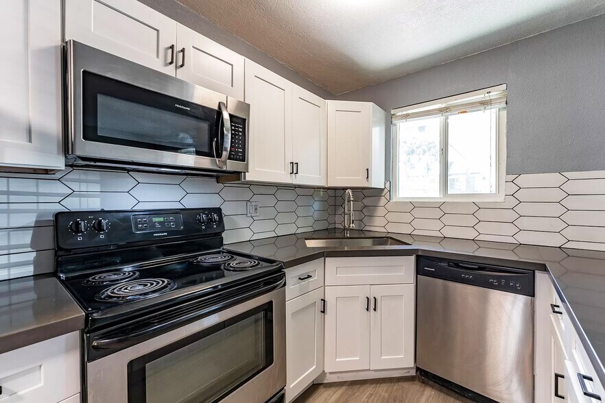 More Photos Of , Phoenix Multifamily For Sale