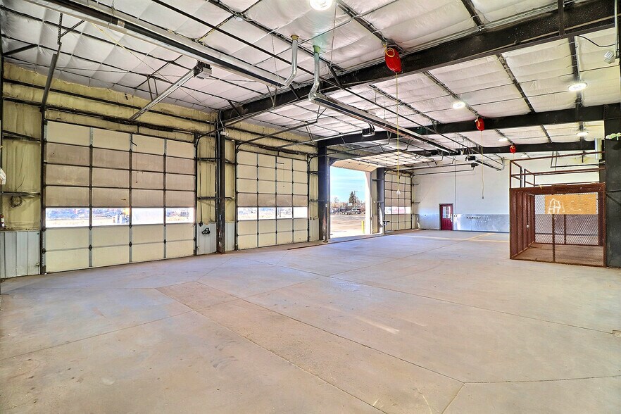 More Photos Of 1616 2nd Ave, Greeley Service For Lease