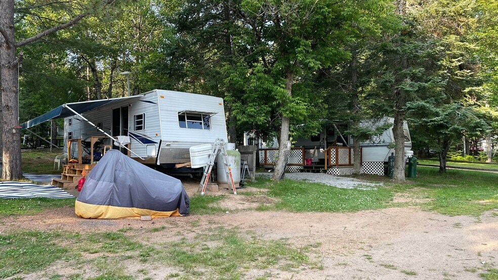 More Photos Of E24885 Misery Bay Rd, Watersmeet Hospitality For Sale