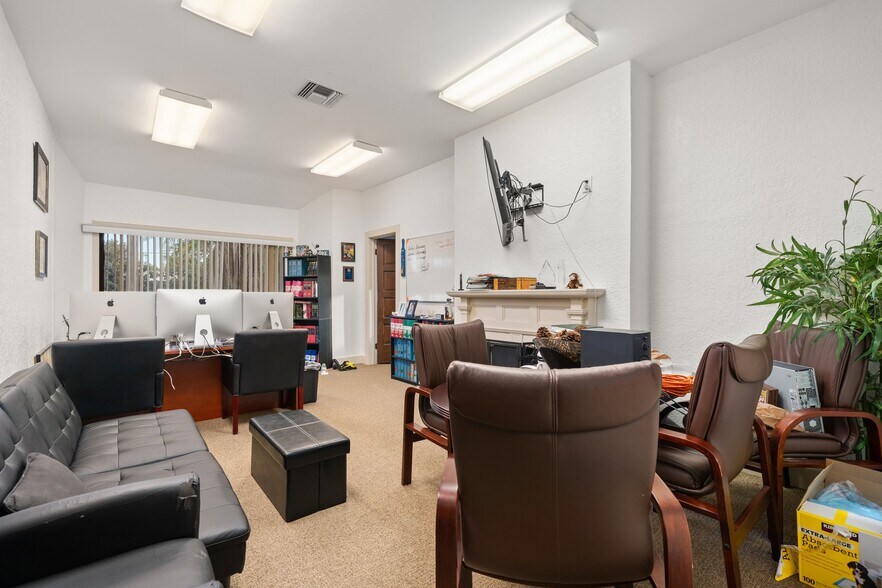 More Photos Of 7121 Magnolia Ave, Riverside Office For Sale