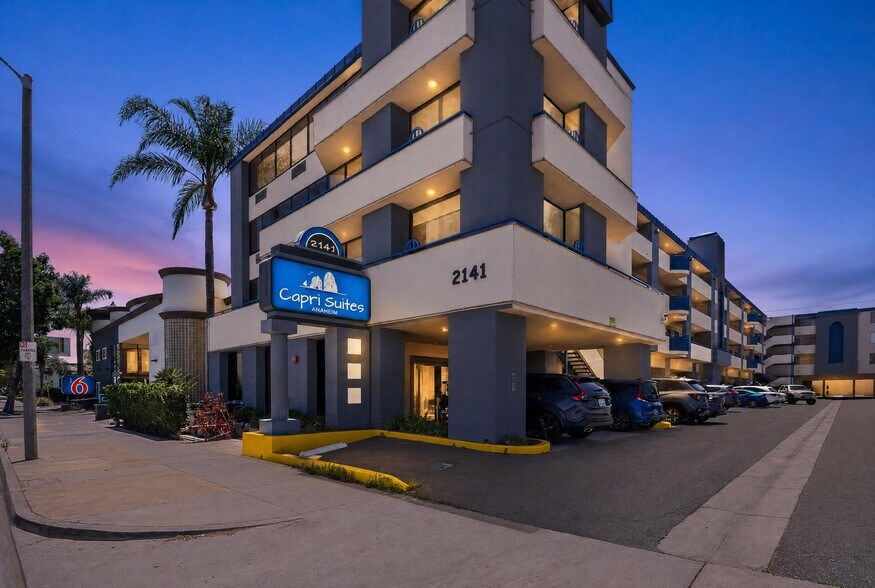 More Photos Of 2141 S Harbor Blvd, Anaheim Hotel For Sale