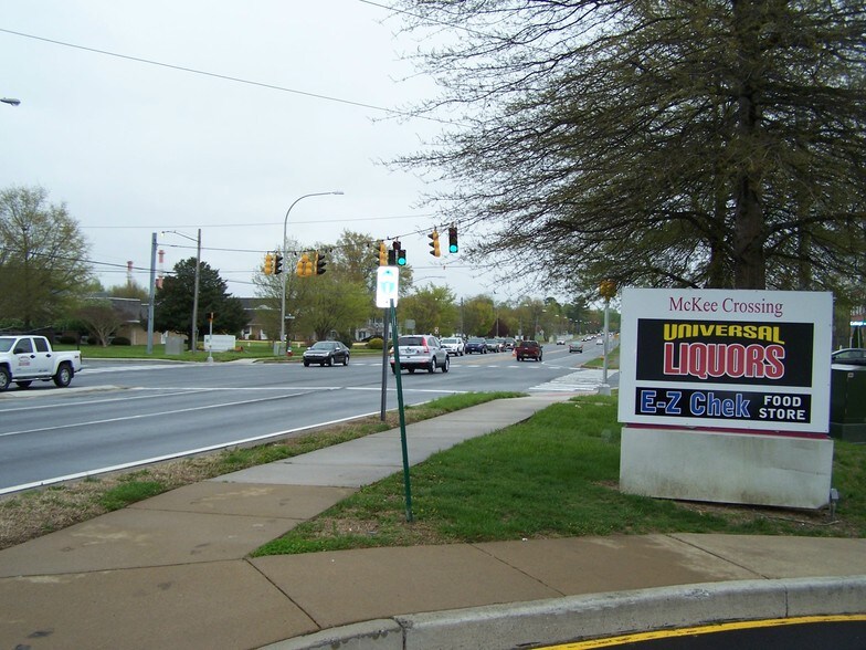 More Photos Of 1005 College Rd, Dover Freestanding For Lease
