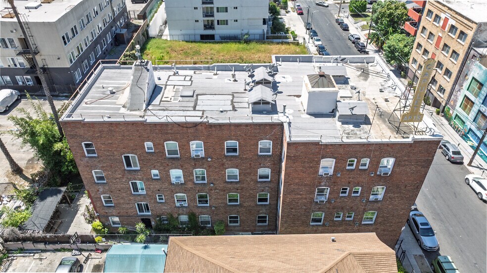 More Photos Of 722 Hartford Ave, Los Angeles Apartments For Sale