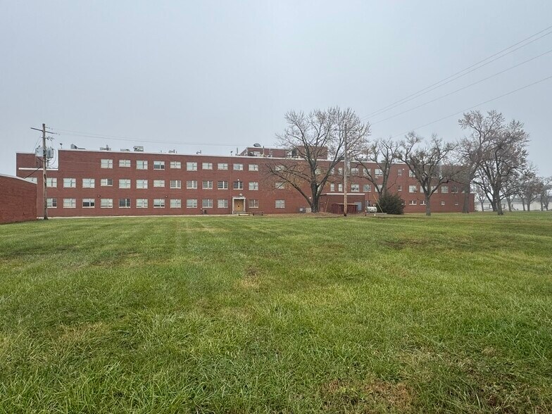 More Photos Of 6810 SE Dwight St, Topeka Industrial For Sale