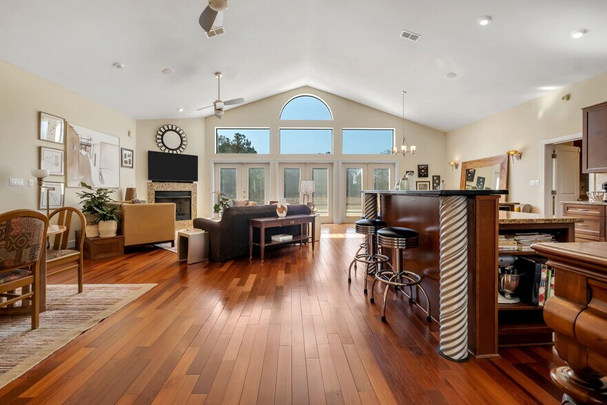 More Photos Of , Quincy Unknown For Sale