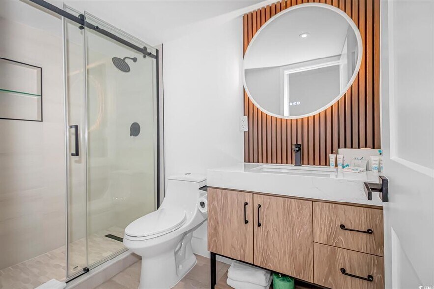 More Photos Of 2209 S Ocean Blvd, Myrtle Beach Hotel For Sale