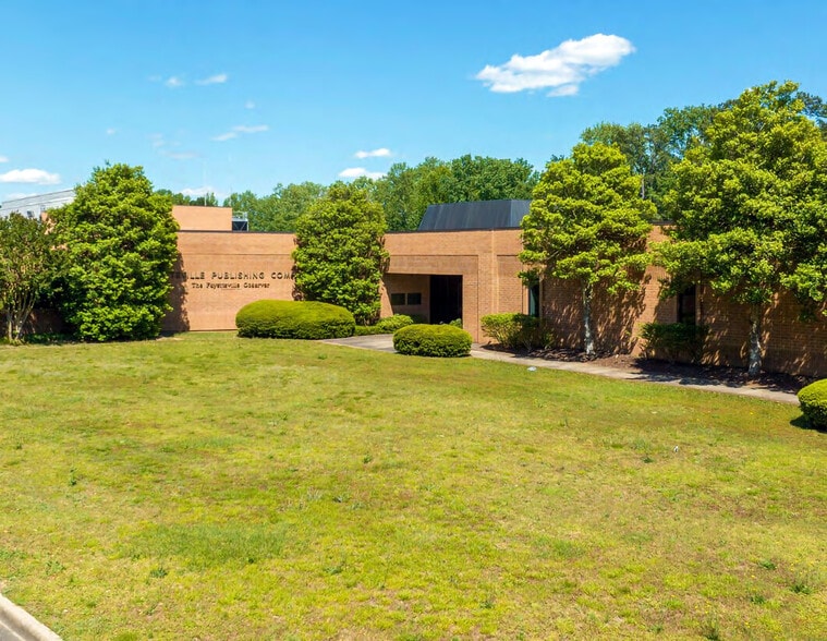 More Photos Of 458 Whitfield St, Fayetteville Warehouse For Lease