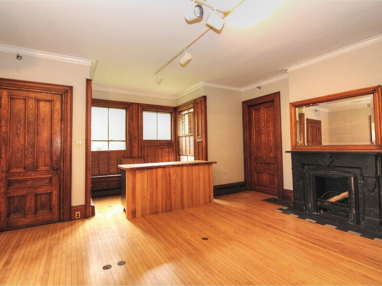 More Photos Of 5224 Shelburne Rd, Shelburne Apartments For Lease