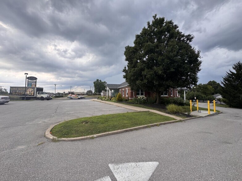 More Photos Of 2911 Alexandria Pike, Highland Heights Bank For Sale