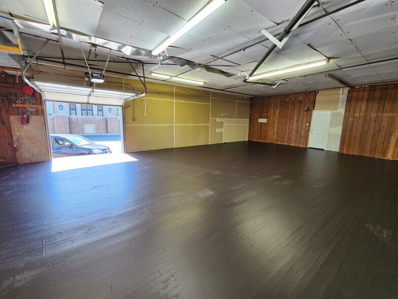 More Photos Of 744 Park Ave, Syracuse Warehouse For Sale
