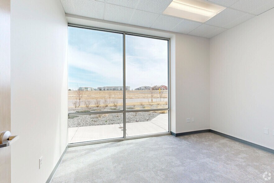 More Photos Of 11011 E 104th Ave, Henderson Distribution For Lease