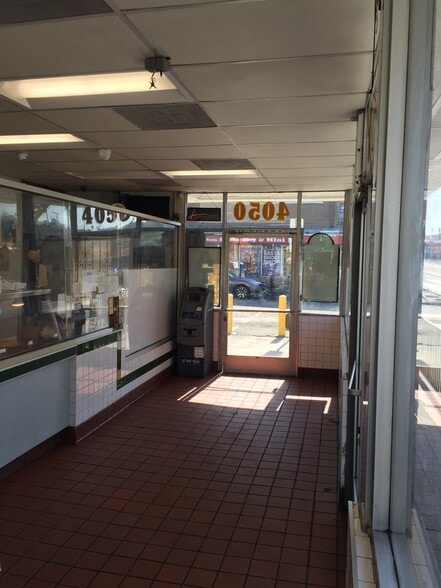 More Photos Of 4050 Crenshaw Blvd, Los Angeles Fast Food For Lease