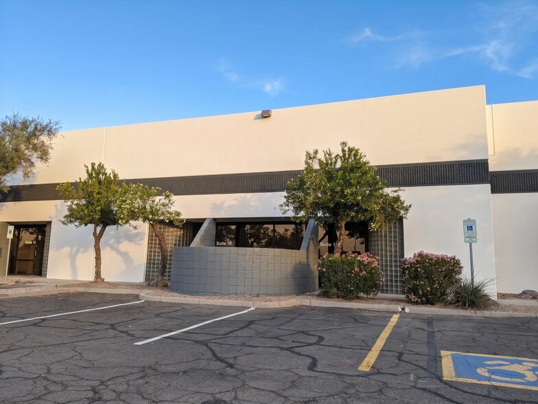 More Photos Of 5865 S Kyrene Rd, Tempe Unknown For Lease