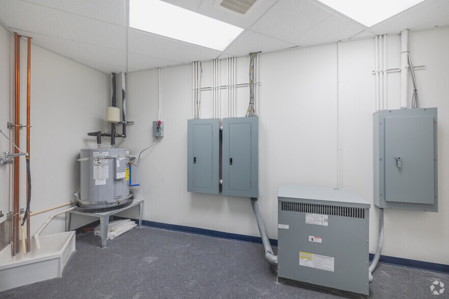 More Photos Of 5965 Core Rd, North Charleston Unknown For Lease