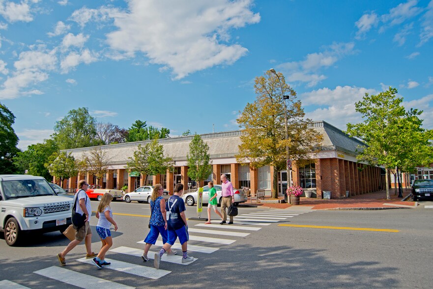 Primary Photo Of 1833-1853 Massachusetts Ave, Lexington General Retail For Sale
