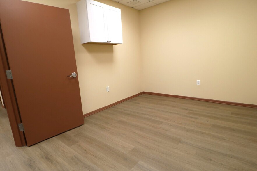 More Photos Of 1167 McBride Ave, Woodland Park Medical For Lease