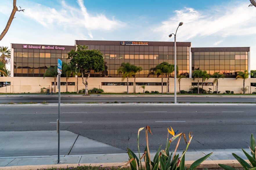 More Photos Of 12828 Harbor Blvd, Garden Grove Medical For Lease