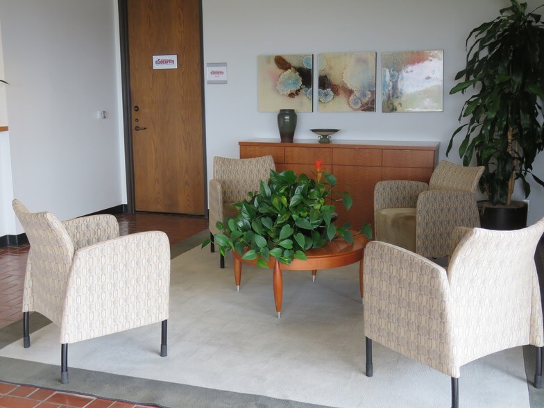More Photos Of 2280 N University Dr, Newport Beach Office For Lease