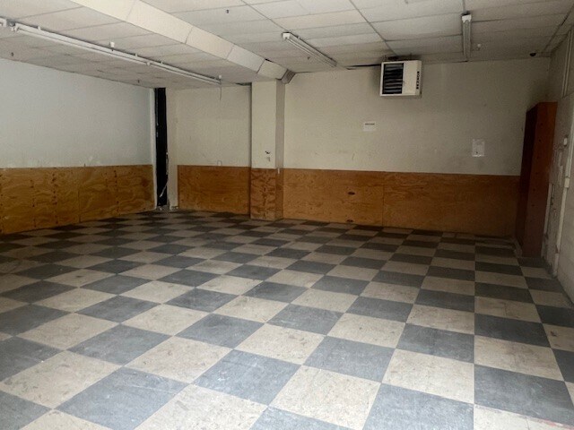 More Photos Of 215 Crossings Mall Rd, Elkview Storefront For Lease