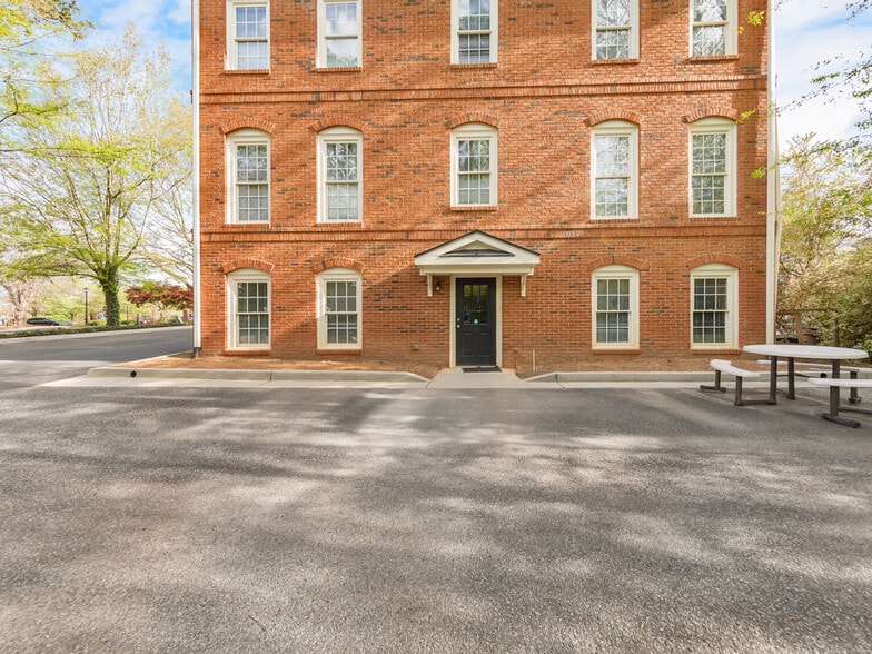 More Photos Of 585 Colonial Park Dr, Roswell Loft Creative Space For Sale