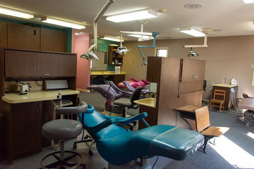 More Photos Of 1304 14th Ave SE, Decatur Medical For Sale